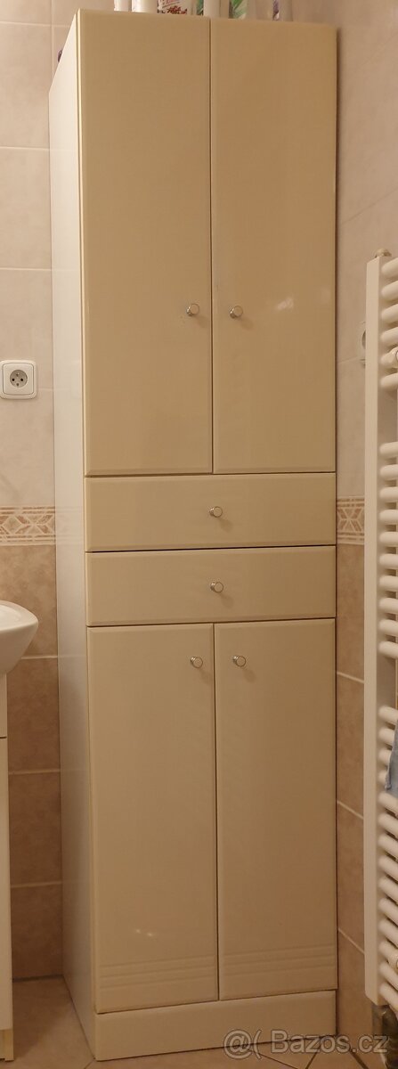 Koupelnová skříňka