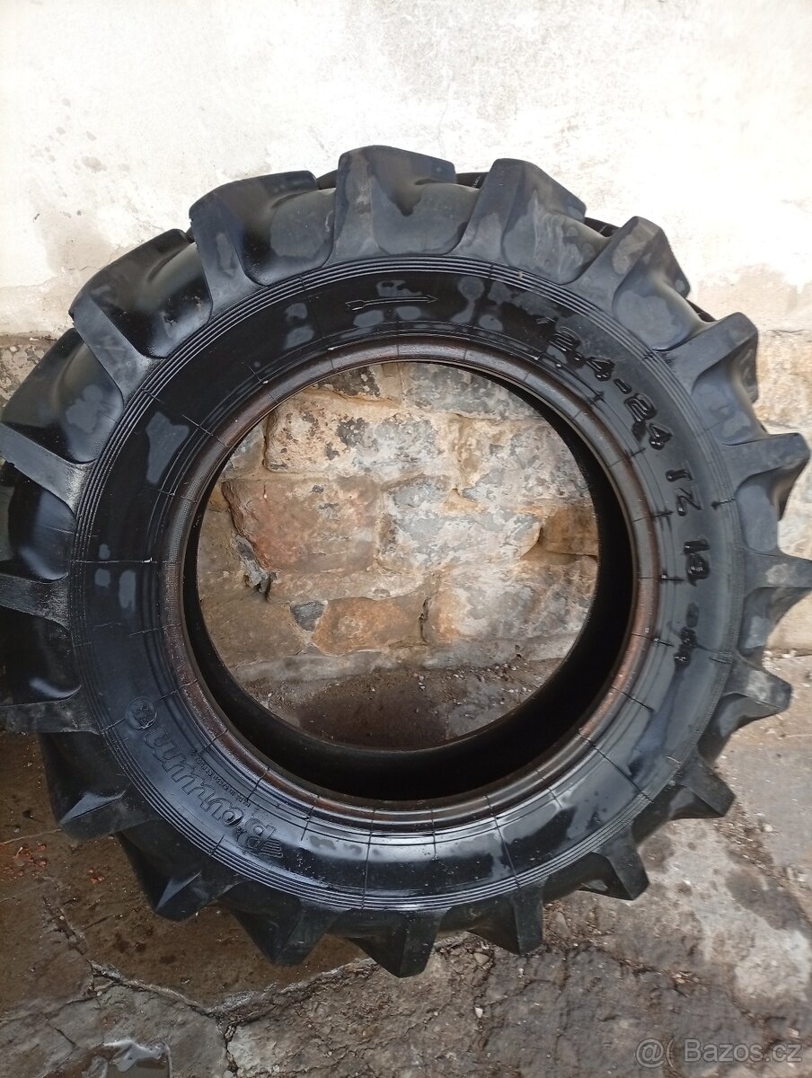 Přední pneu traktor Zetor