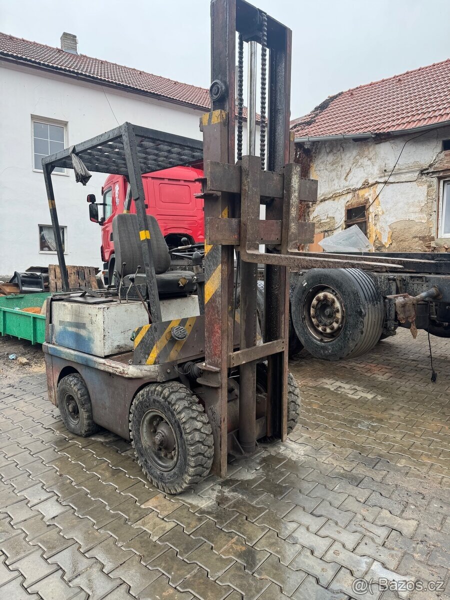 Predni naprava na Destu DVH 1622N