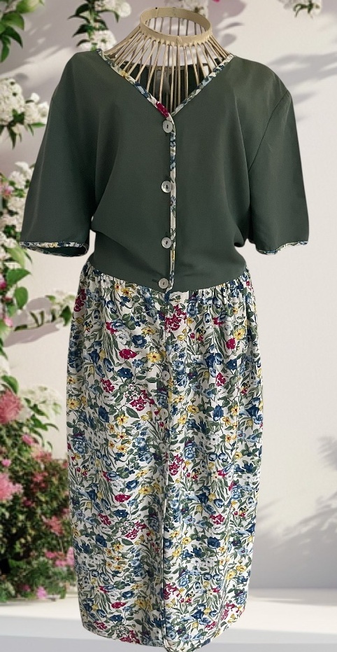 Dámské propínací šaty selský styl