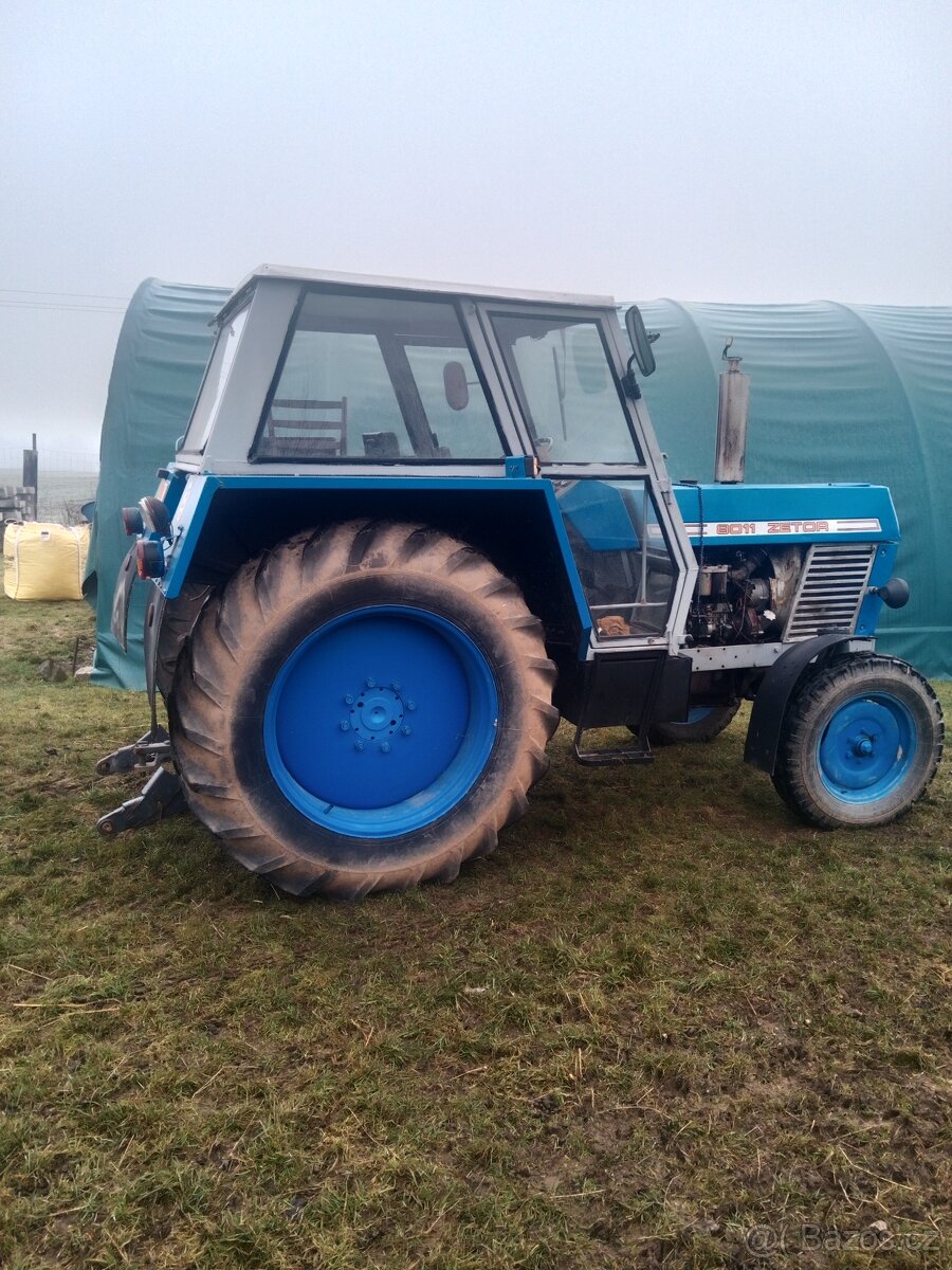 Traktor Zetor 8011