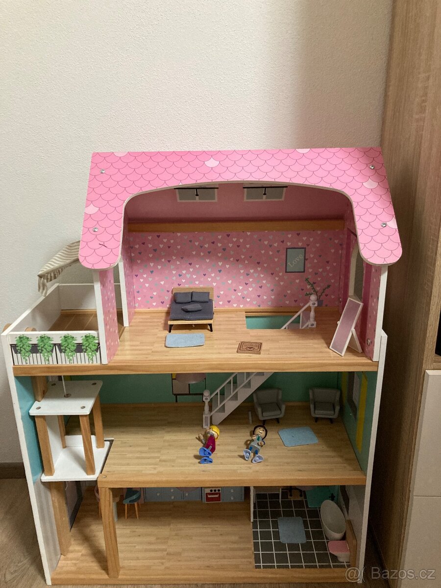 Domeček pro panenky velký