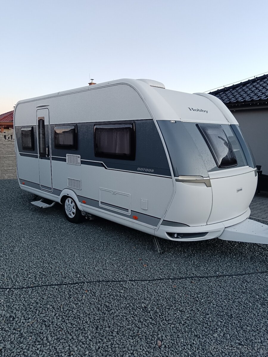 Karavan Hobby 475