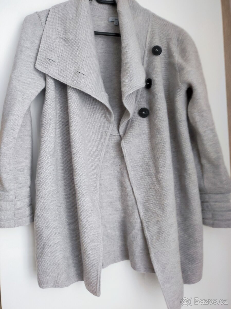 Dámský svetrový kabátek