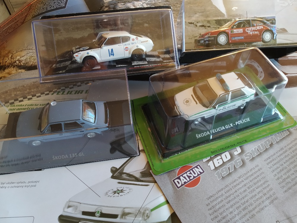 Modely aut 1:43 čtyři kusy