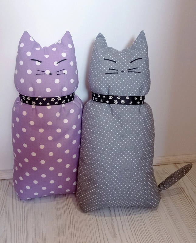 Sada dekoračních polštářků kočky