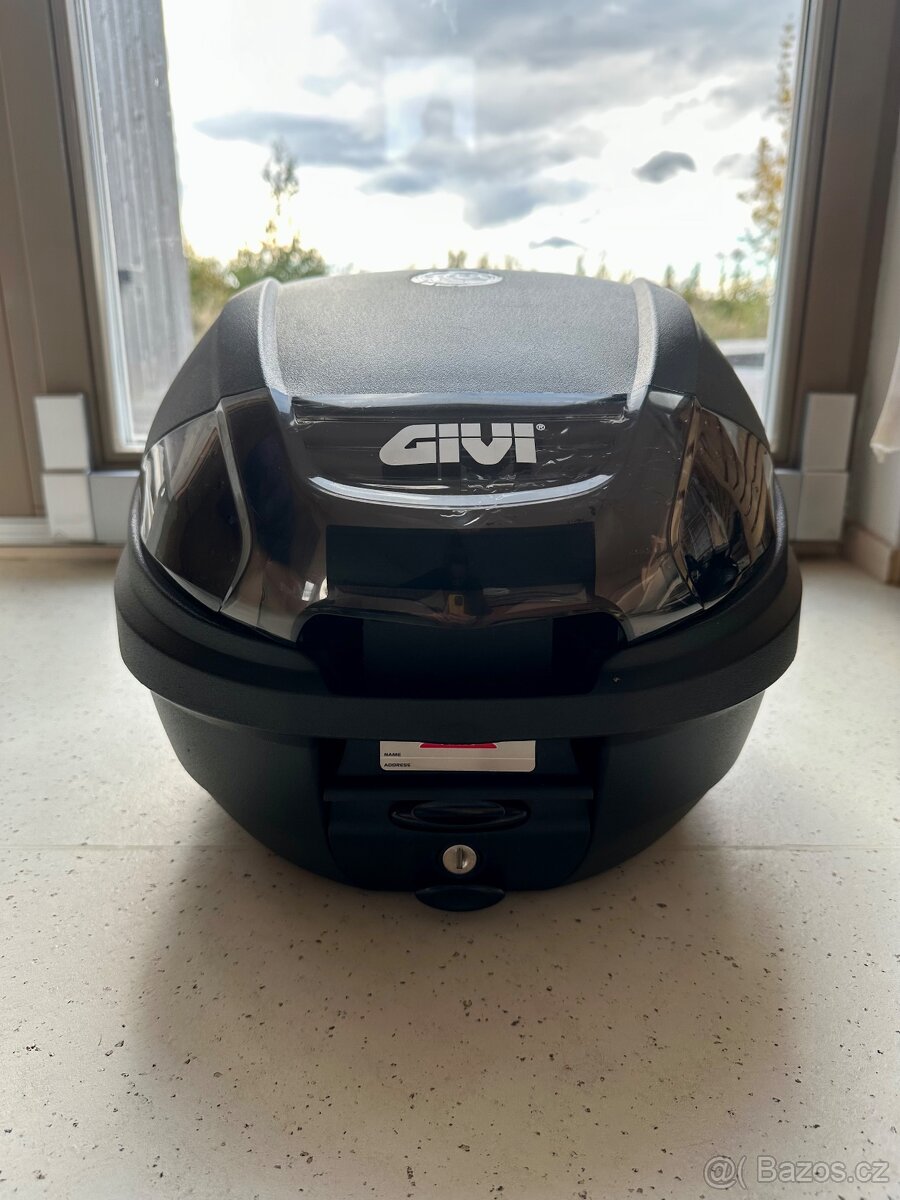 Kufr Givi černý 30l