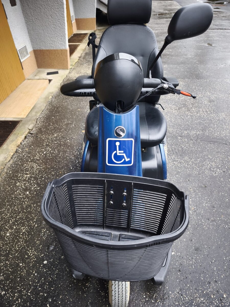 Tříkolový elektrický skútr Sterling Elite 2 Plus XS