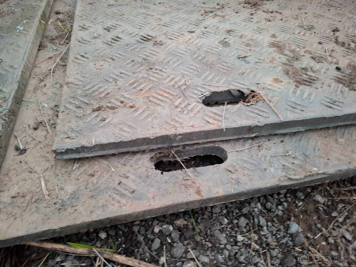 Pojezdová deska-guma na transport