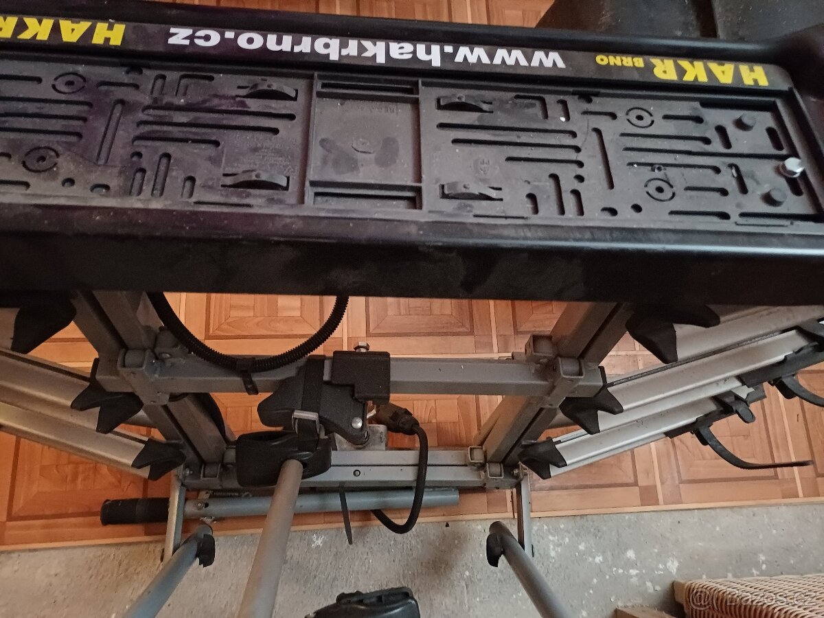 Nosič na kola na tažné zařízení