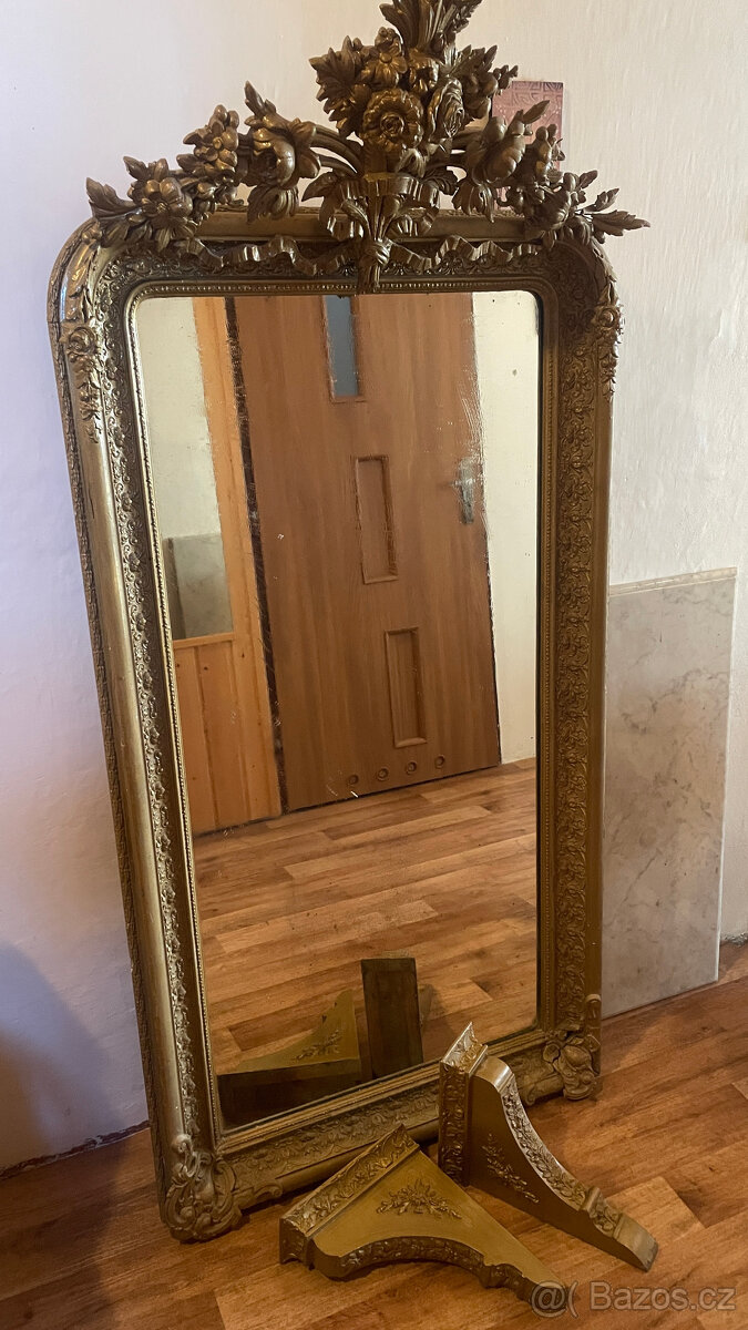 Starožitné zámecké zrcadlo