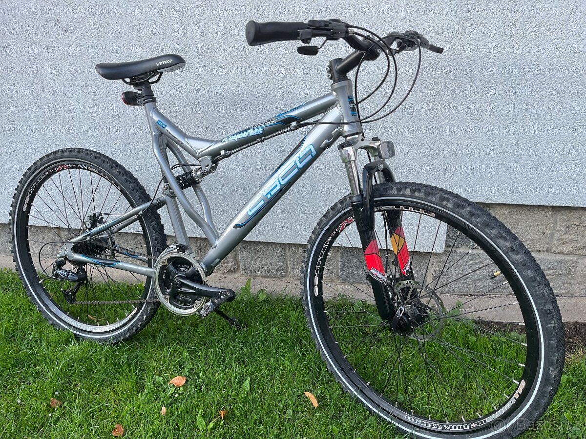 Celoodpružené kolo CYCO alu kotouče.