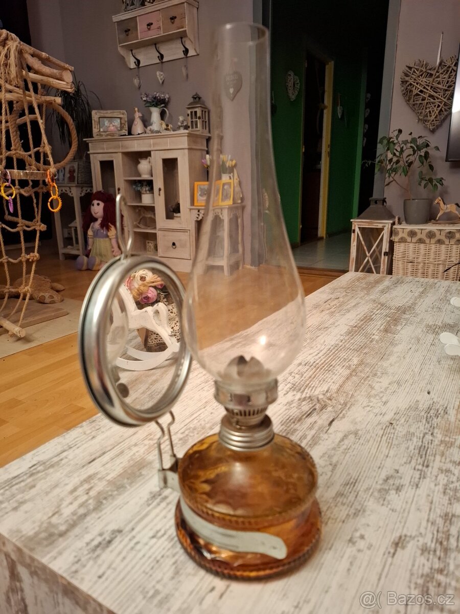 Prodám starou petrolejovou lampičku