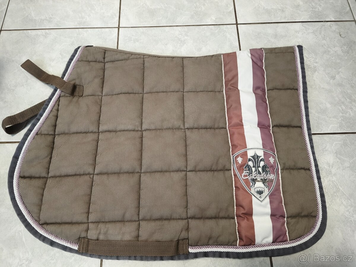 Podsedlová dečka Eskadron