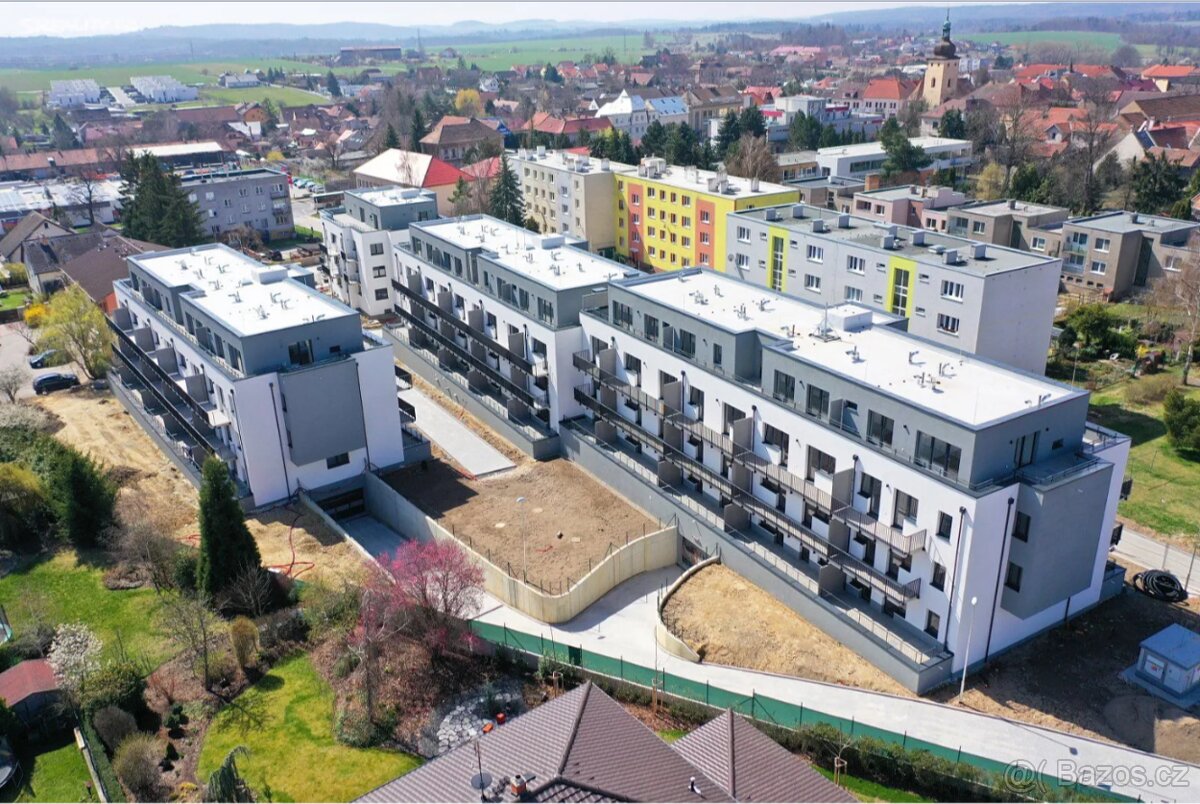 Pronájem garážového stání - Unhošť