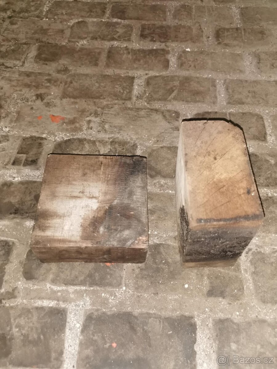 Podlahové dubové kostky