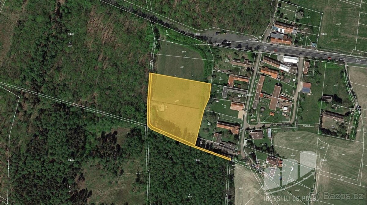 Prodej podílu 1/2 pole 4 183 m², Kněžičky