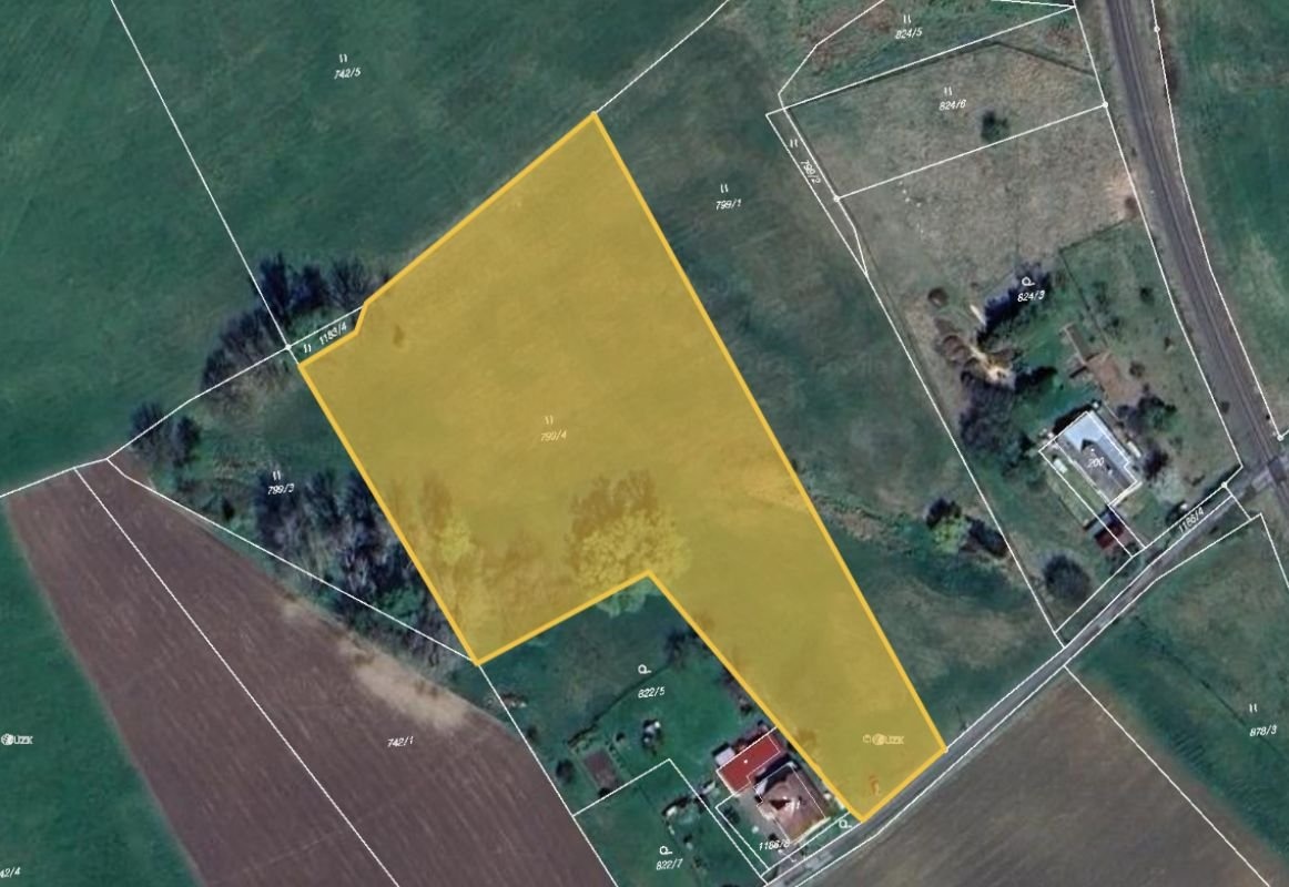 Prodej podílu 2/3 louky 6 223 m², Liberec