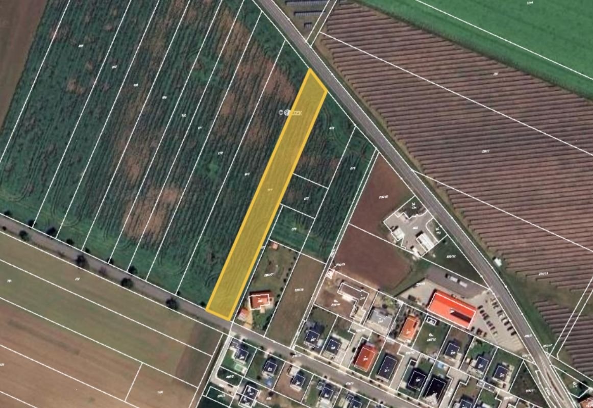 Prodej podílu 1/3 pole 1 300 m², Výšovice