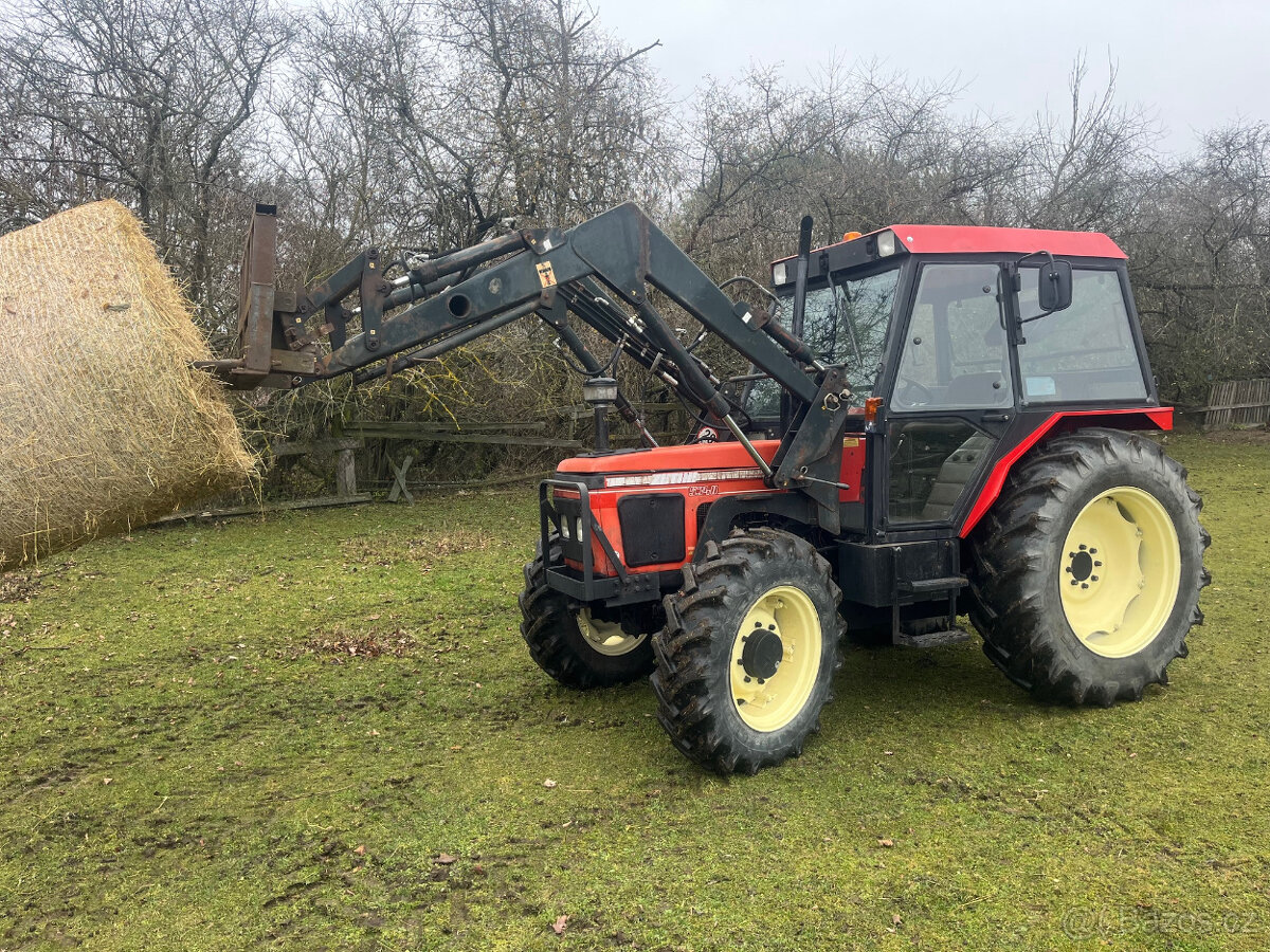 Zetor 5340 s čelním nakladačem s SPZ