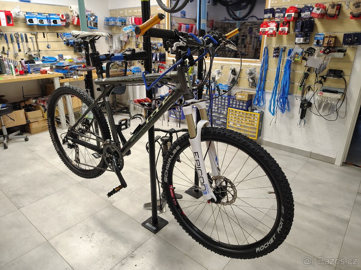 GT Avalanche 1.0 "L", Vzduchová vidlice, velmi dobrý stav