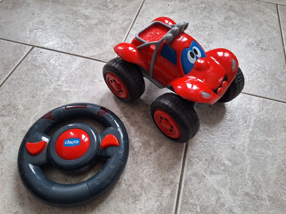 Autíčko chicco na ovládání