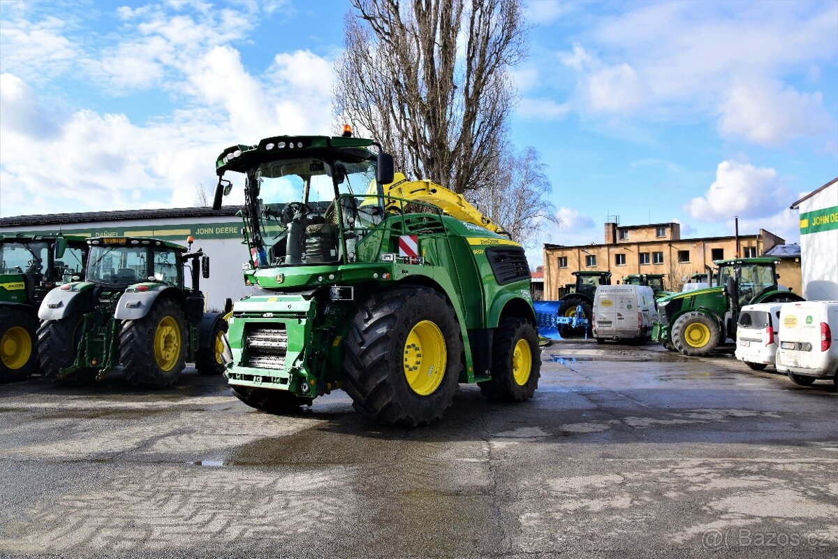 sklízecí řezačka John Deere 9600