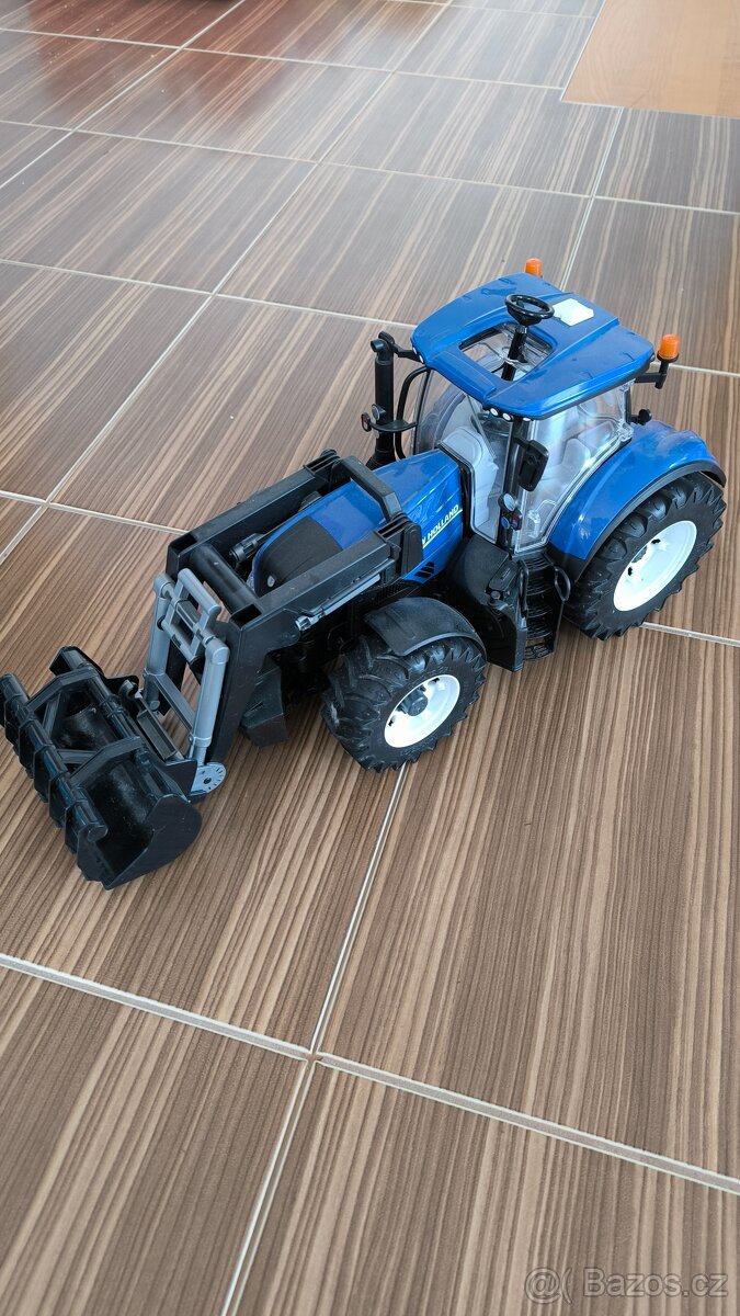 Bruder traktor New Holland