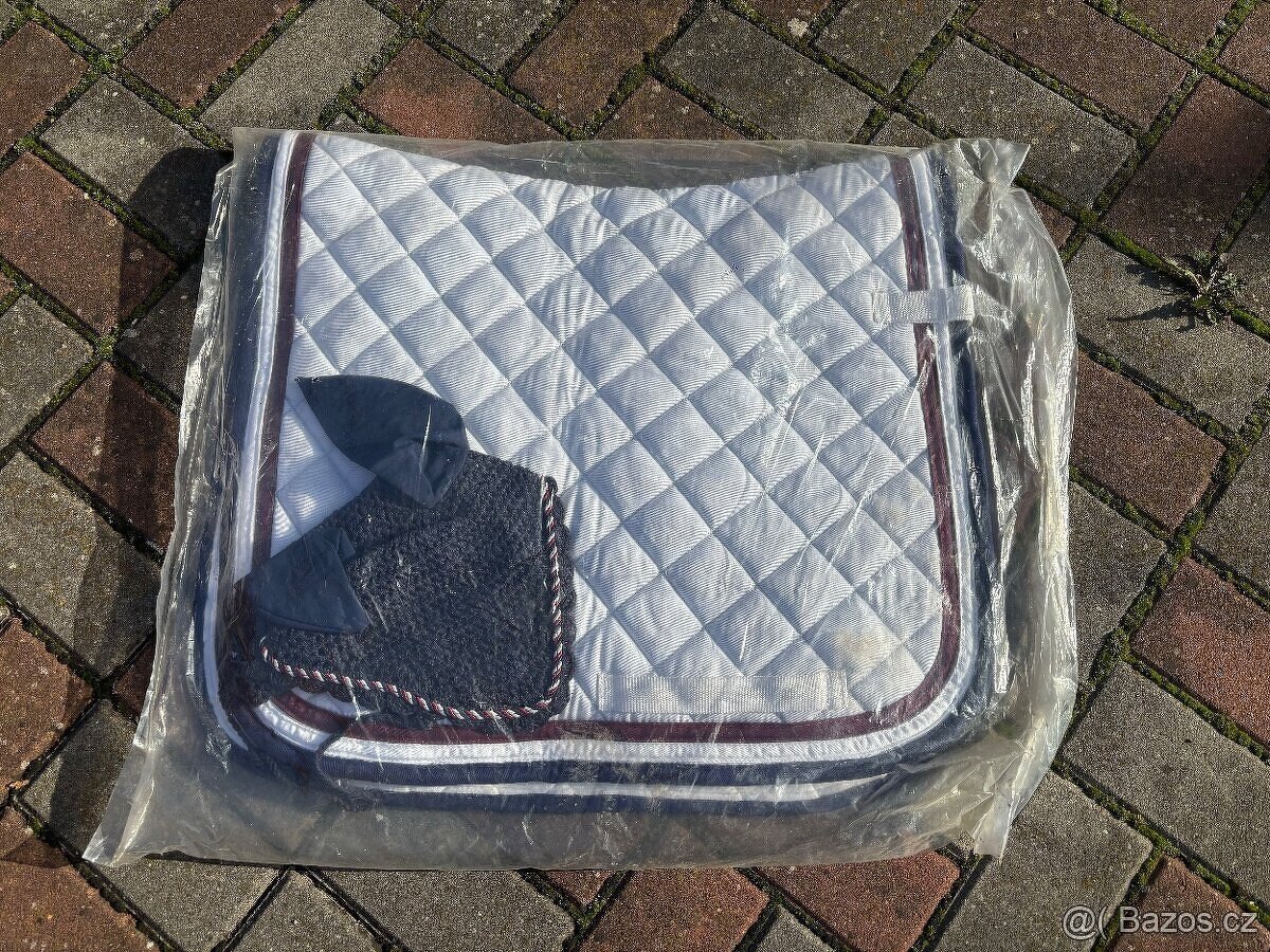 Drezurní bílá dečka s čabrakou na uši, nová