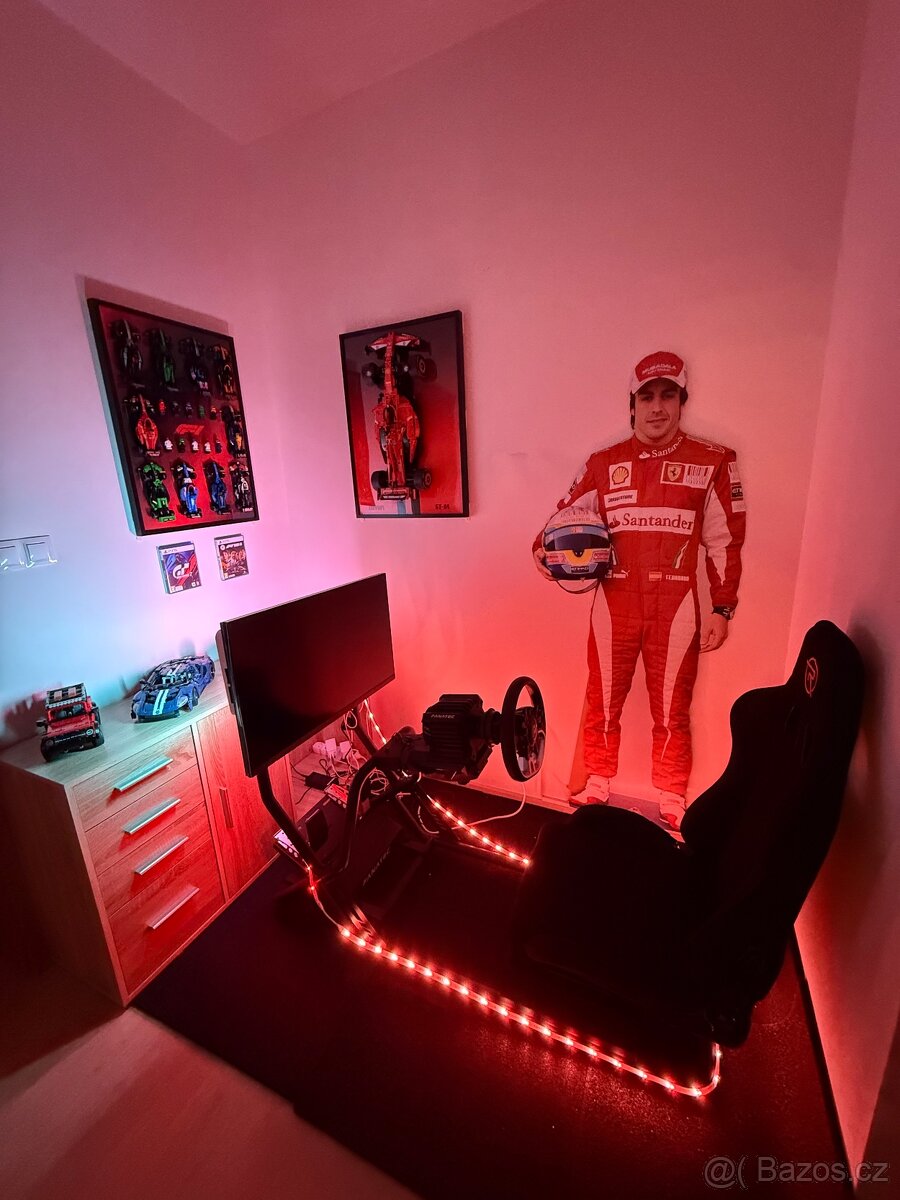 Závodní simulátor pro PS5