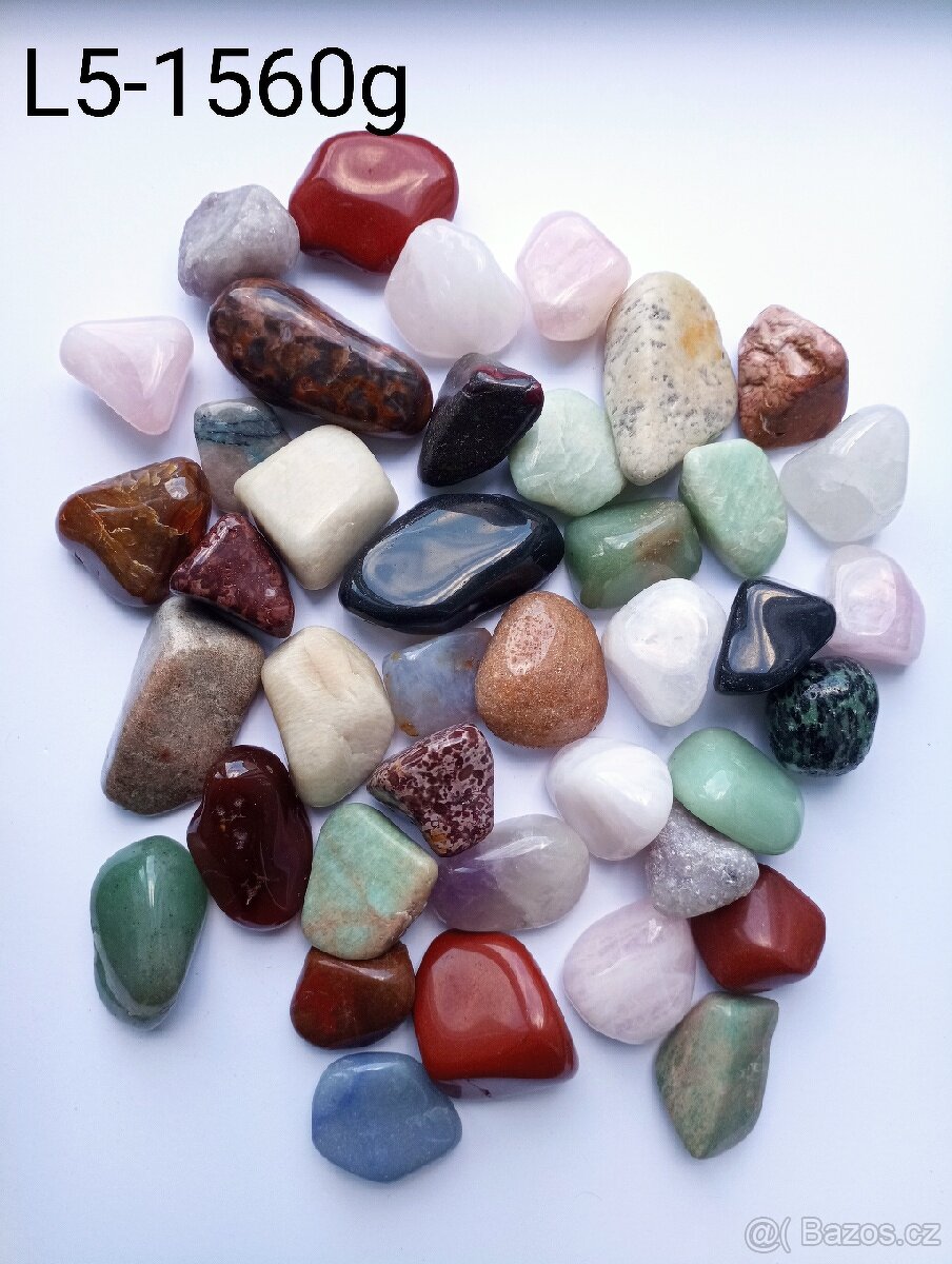 Lot větších tromlovaných kamenů -1560g