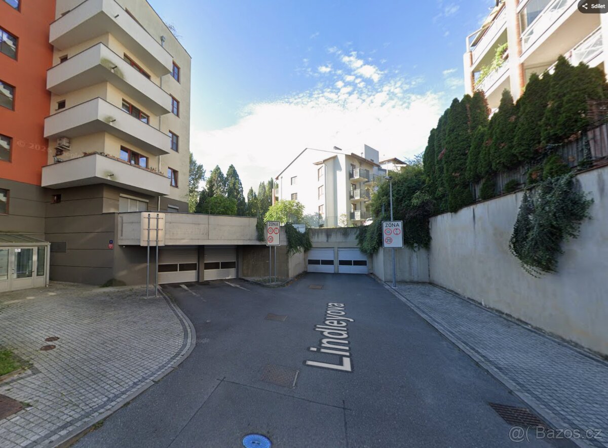 Parkovací stání Lindleyova Paťanka Praha 6 Podbaba