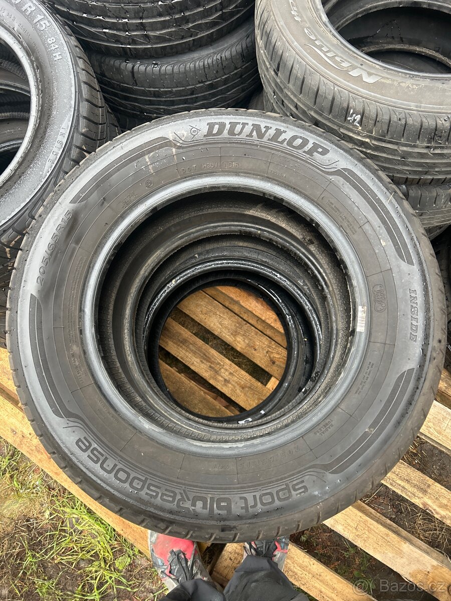 Dunalop 205/65r15