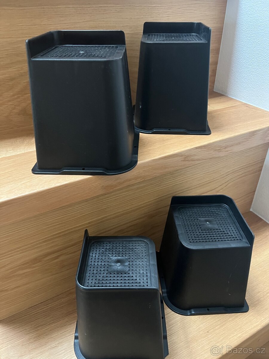 Nábytkové nohy, podstavce pod nábytek