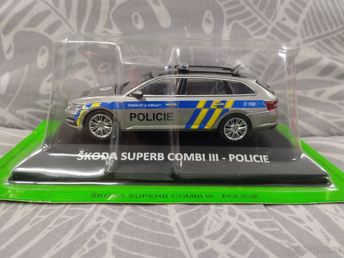 Škoda Superb POLICIE 1:43