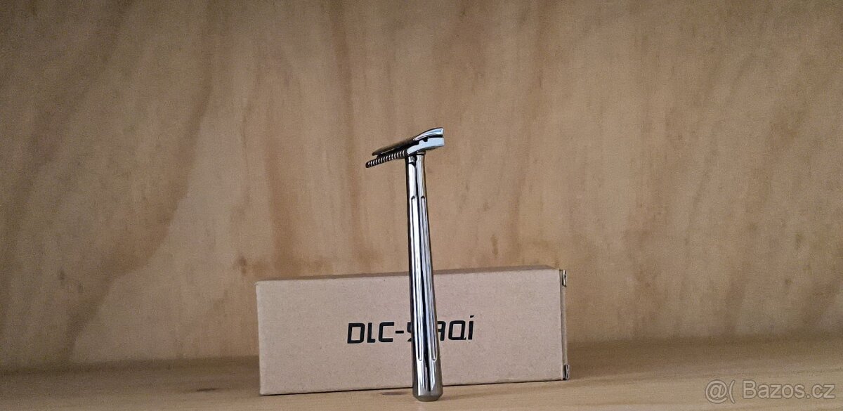 Holící strojek YAQI SE Katana