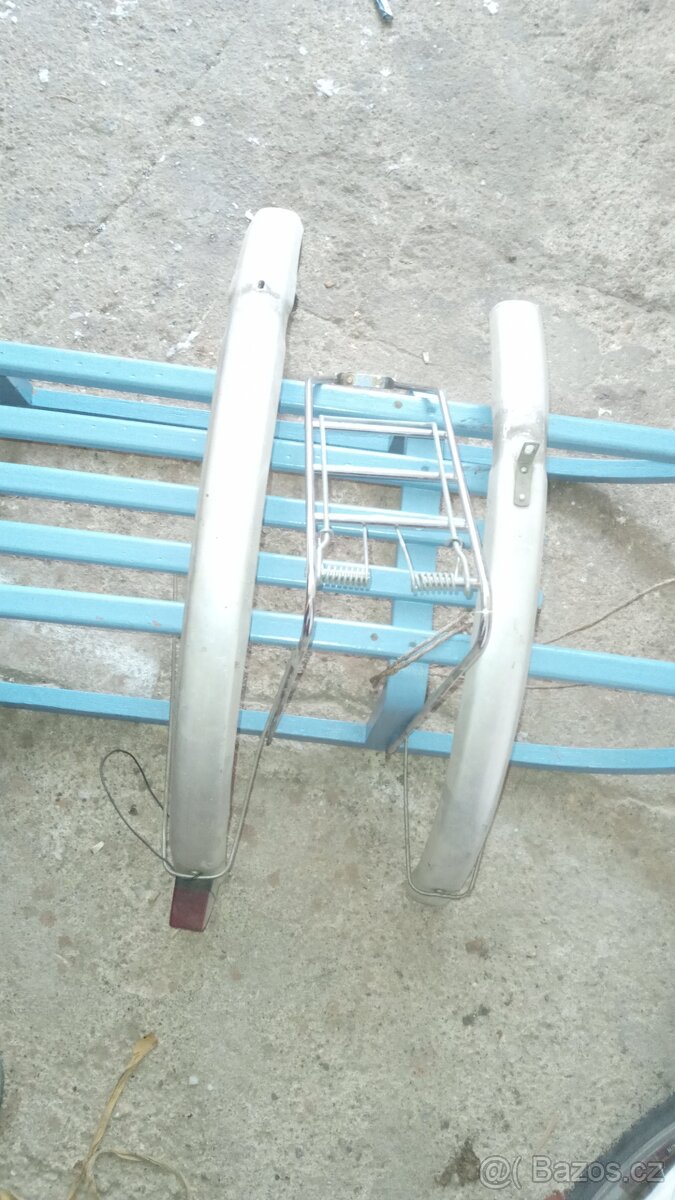 28" blatníky a nosič favorit