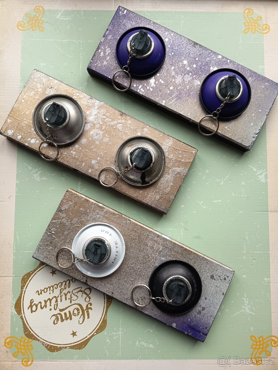 Držák na klíče design spreje.