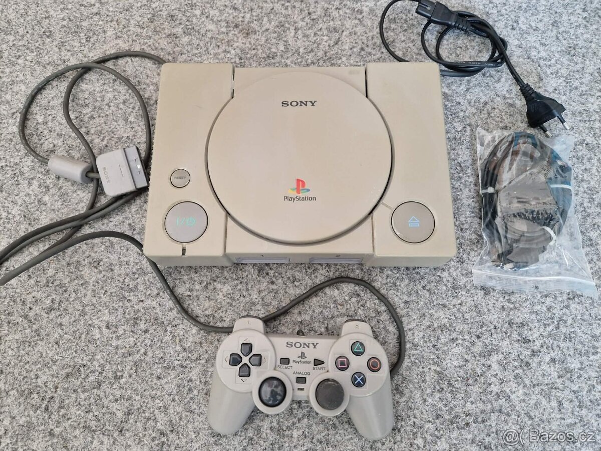 Playstation 1 Fat SCPH-9002 funknčí s kabeláží
