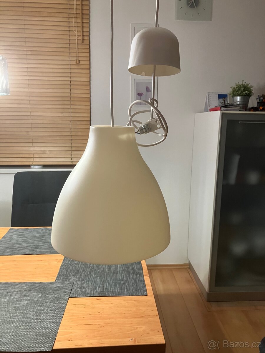 ZÁVĚSNÉ SVÍTIDLO - LAMPA