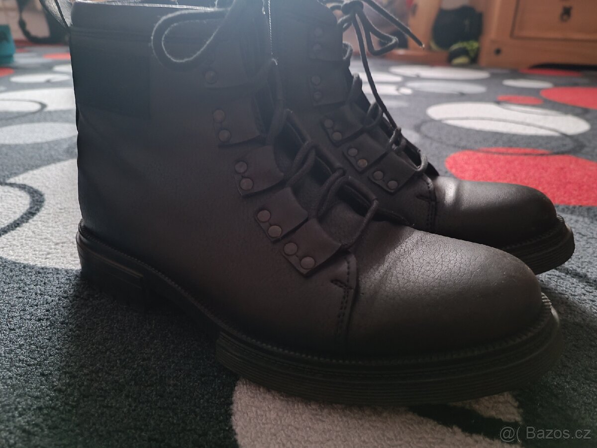 Prodám pánské kožené boty vel 43
