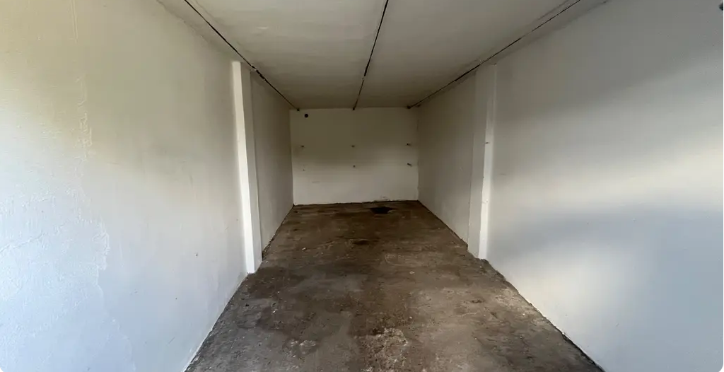 Zděná garáž v Čakovicích