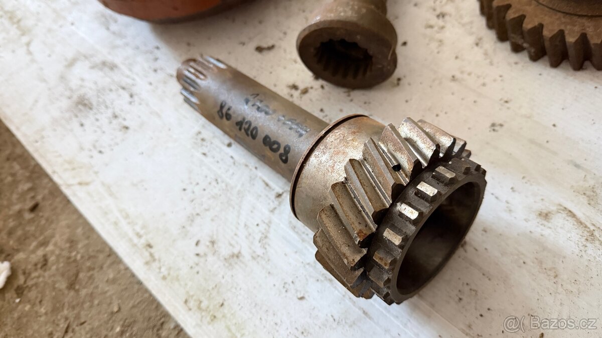 Hnací hřídel Zetor UR2 - nová