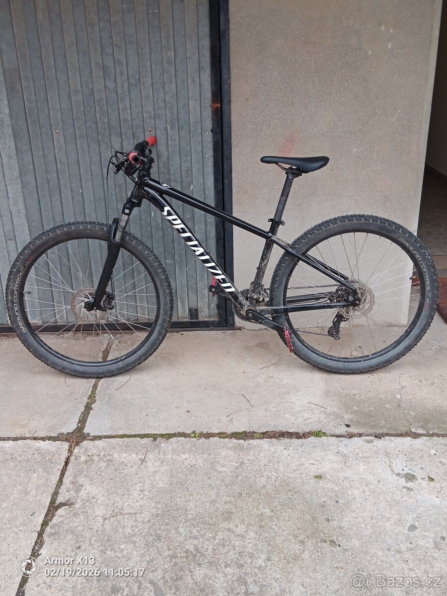 Horské kolo Specialized Rockhopper 27,5"