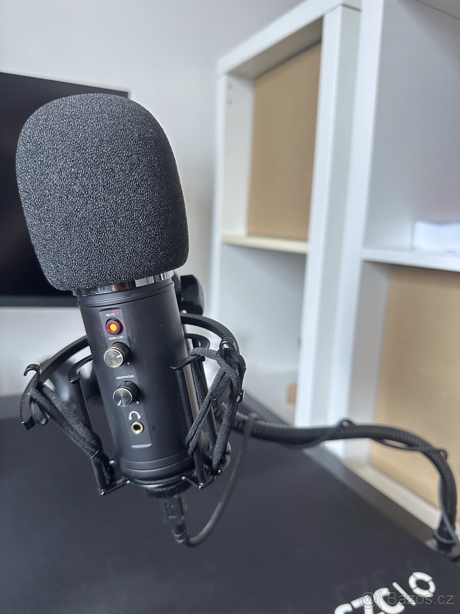 Herní mikrofon Trust GTX 256 s RGB podsvícením