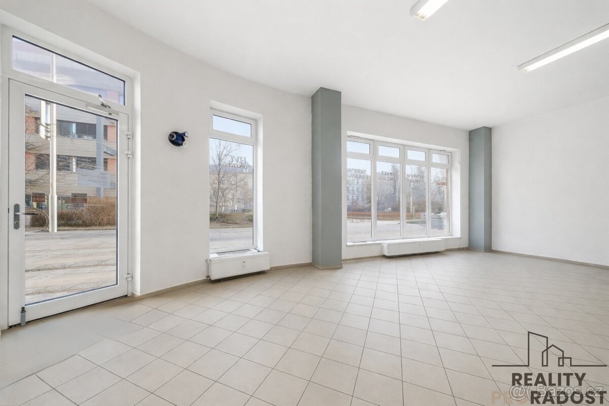 Prodej obchodního prostoru / kanceláře 65 m2 na prestižním m
