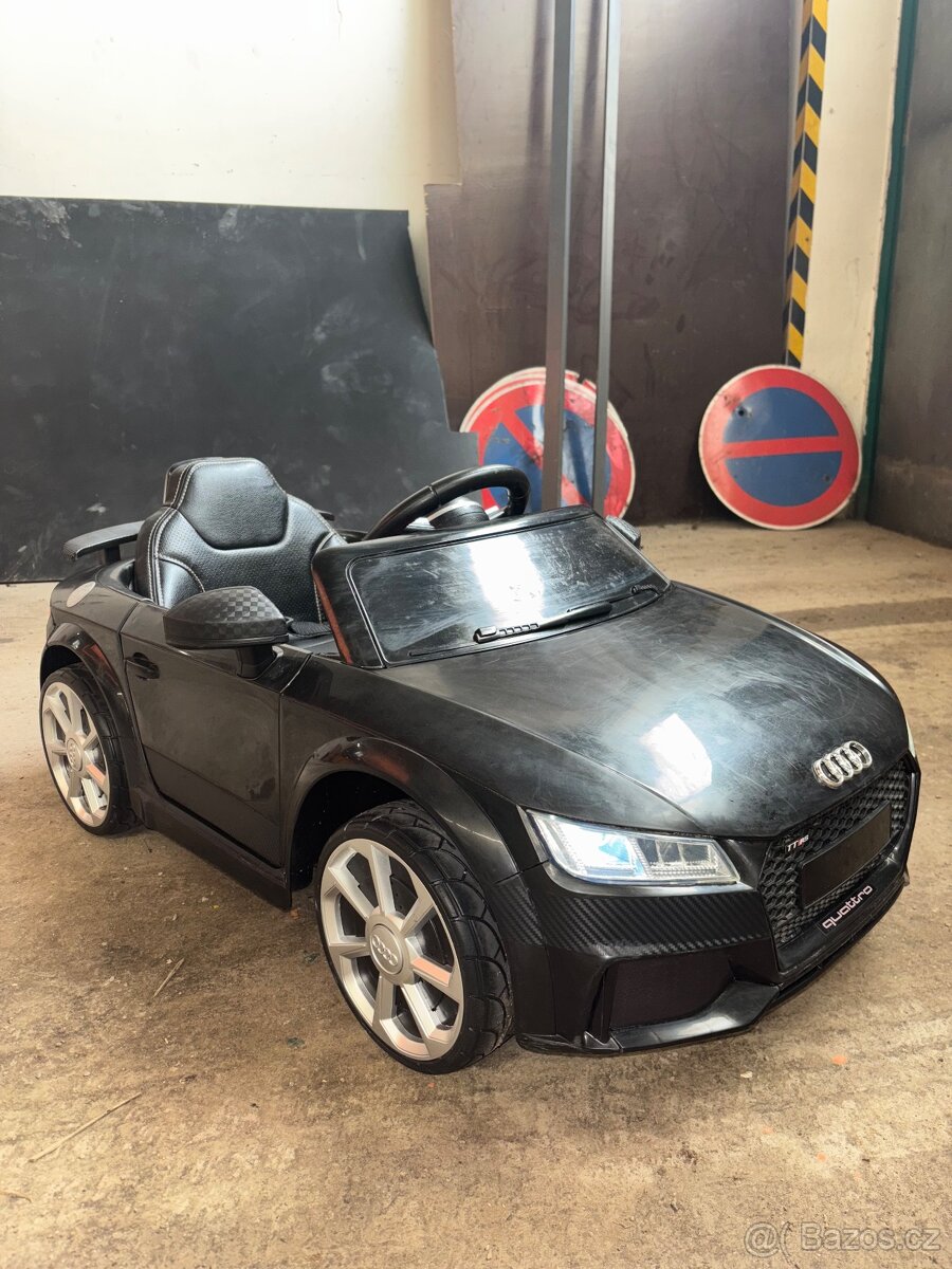 Dětské elektrické auto Audi TT