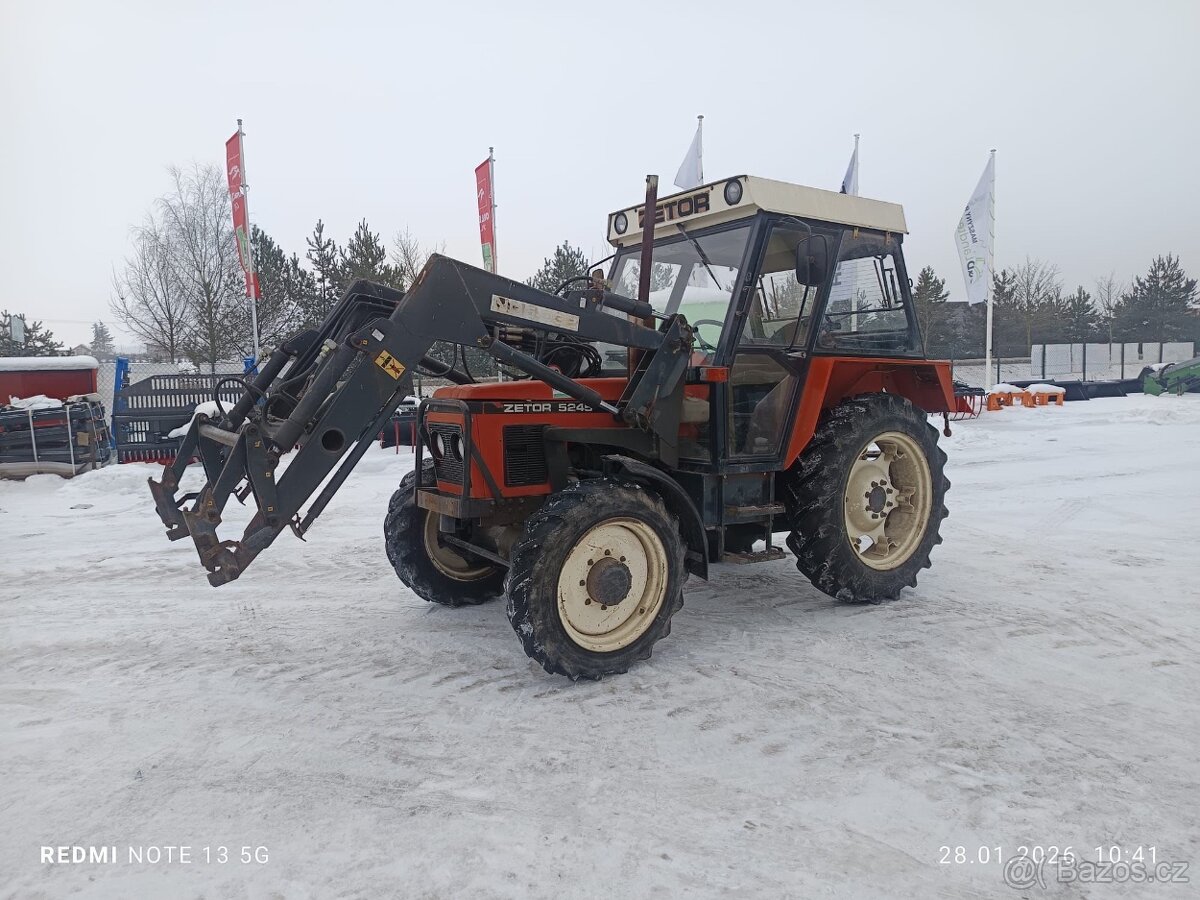 Zetor 5245 s čelním nakladačem