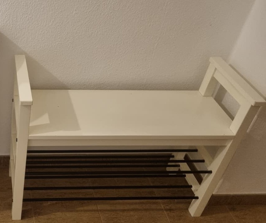 Botník IKEA HEMNES do předsíně