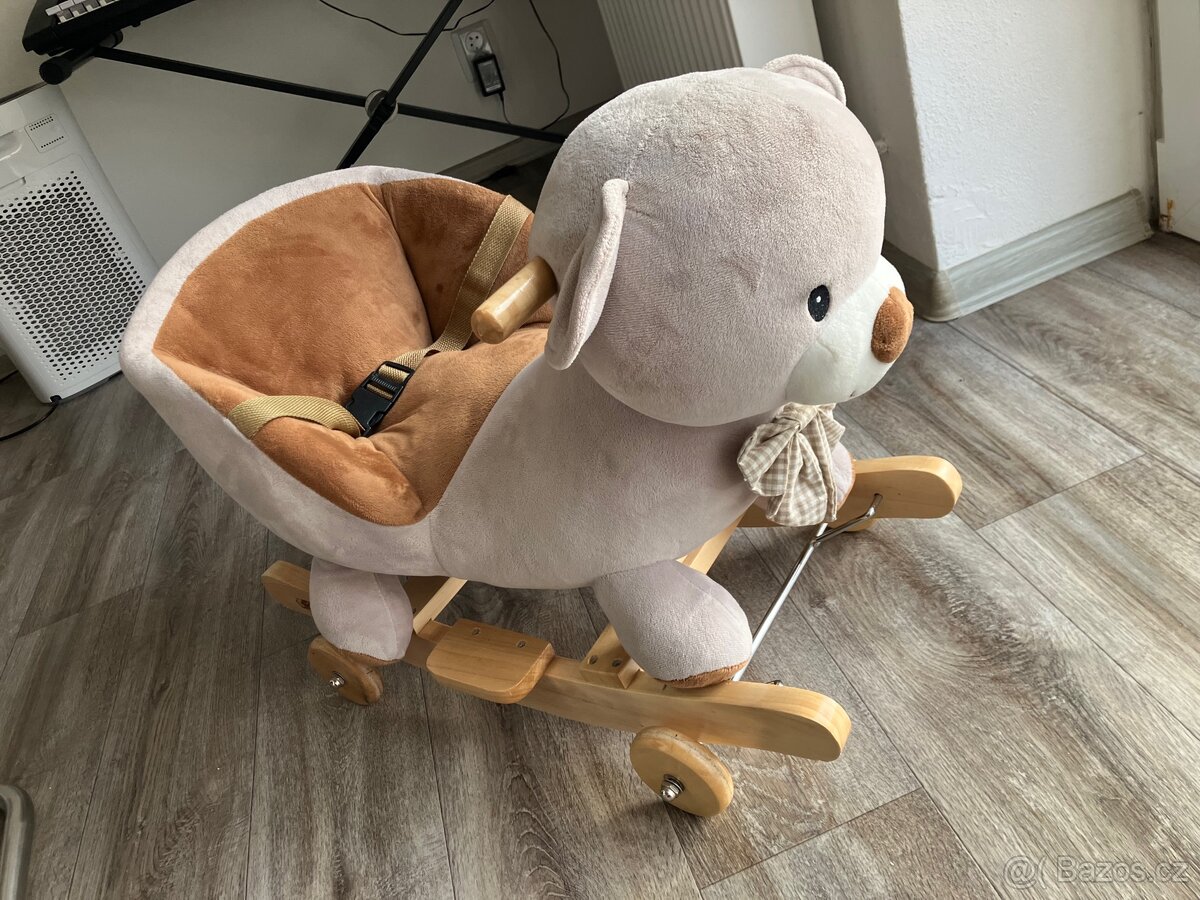 Medvídek - houpačka a vozítko